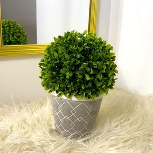 Clothes,shoes and home decor